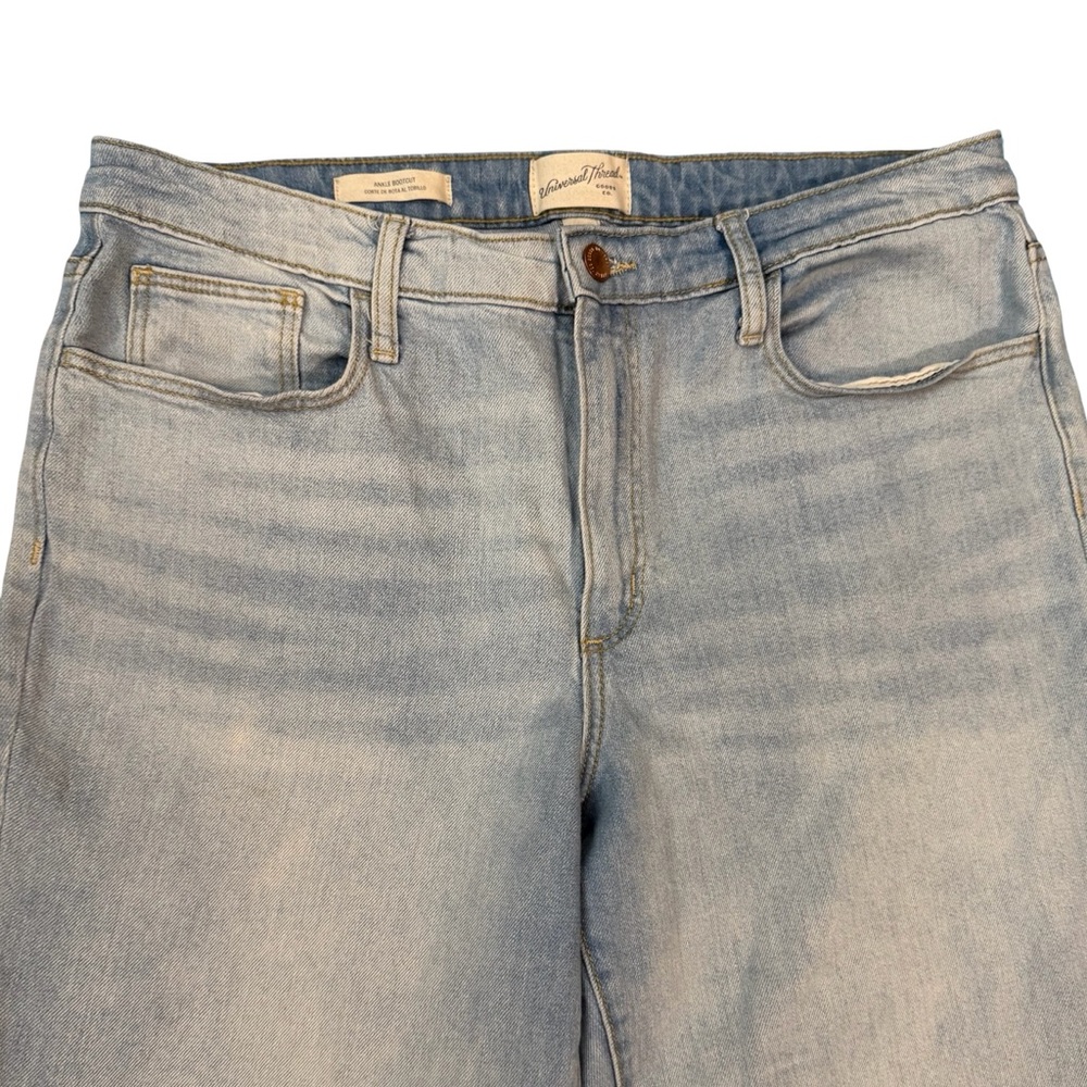 Universal Thread Women’s Ankle Bootcut Jeans Light Wash Raw Hem – Size 14R - Picture 4 of 10